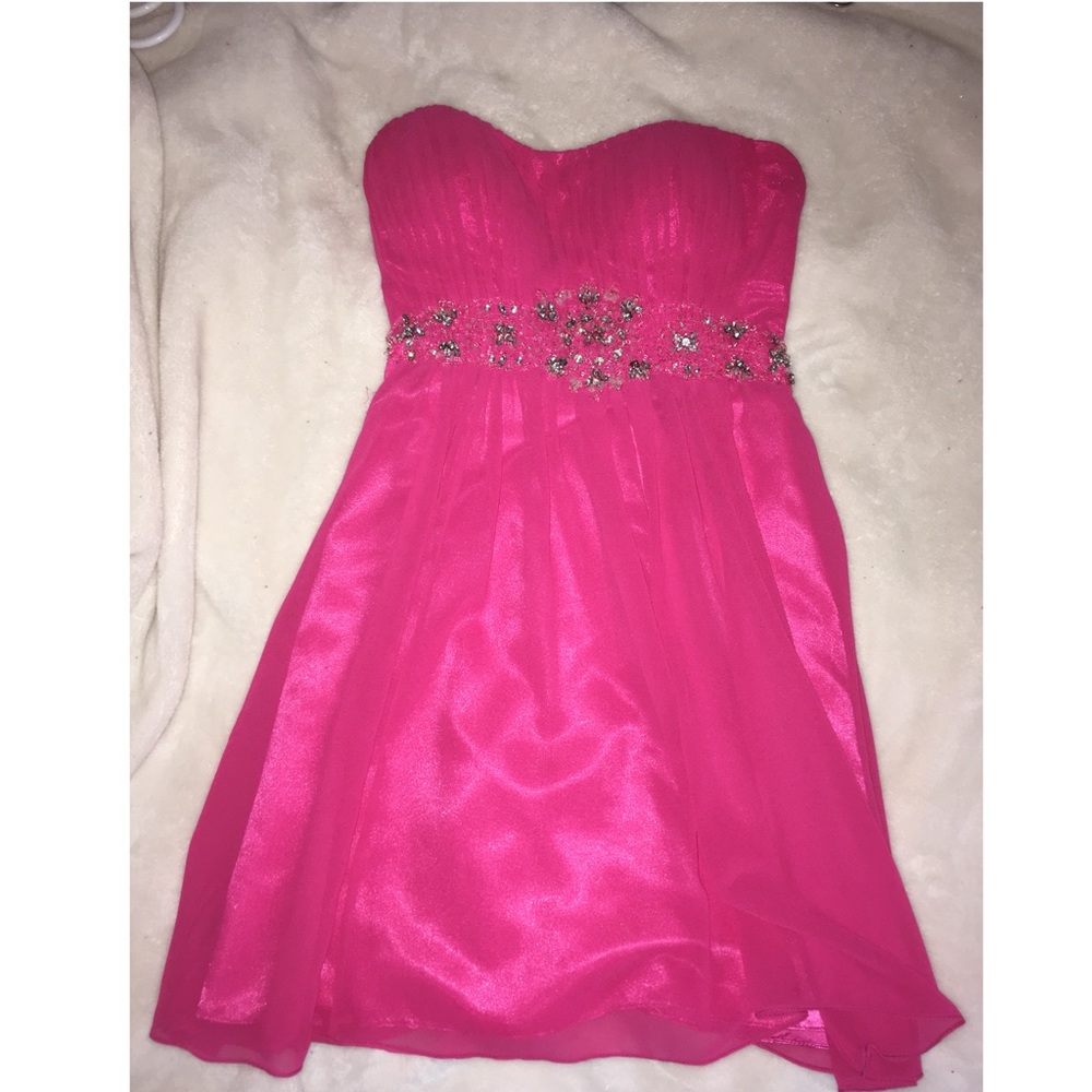 Pink strapless formal dress